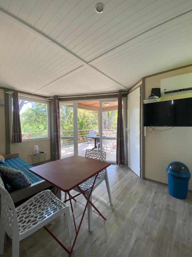 Les Chalets Des Iles Borgo  Eksteriør billede
