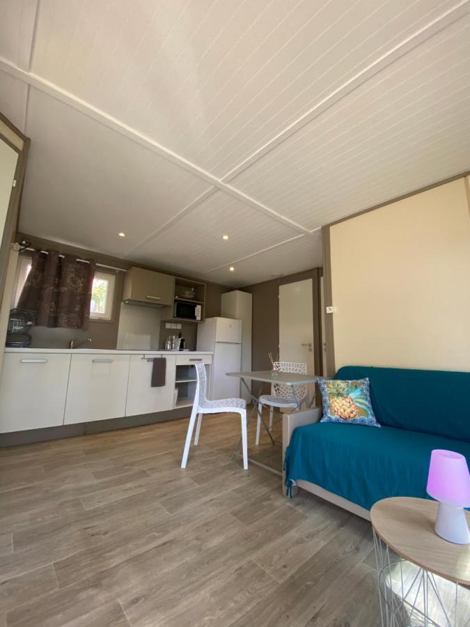Les Chalets Des Iles Borgo  Eksteriør billede